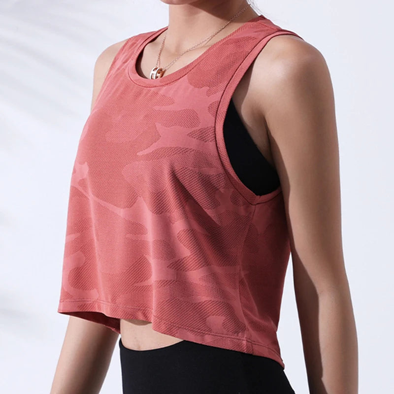 Women’s Camouflage Fitness Crop Top – Breathable Mesh Workout Tank